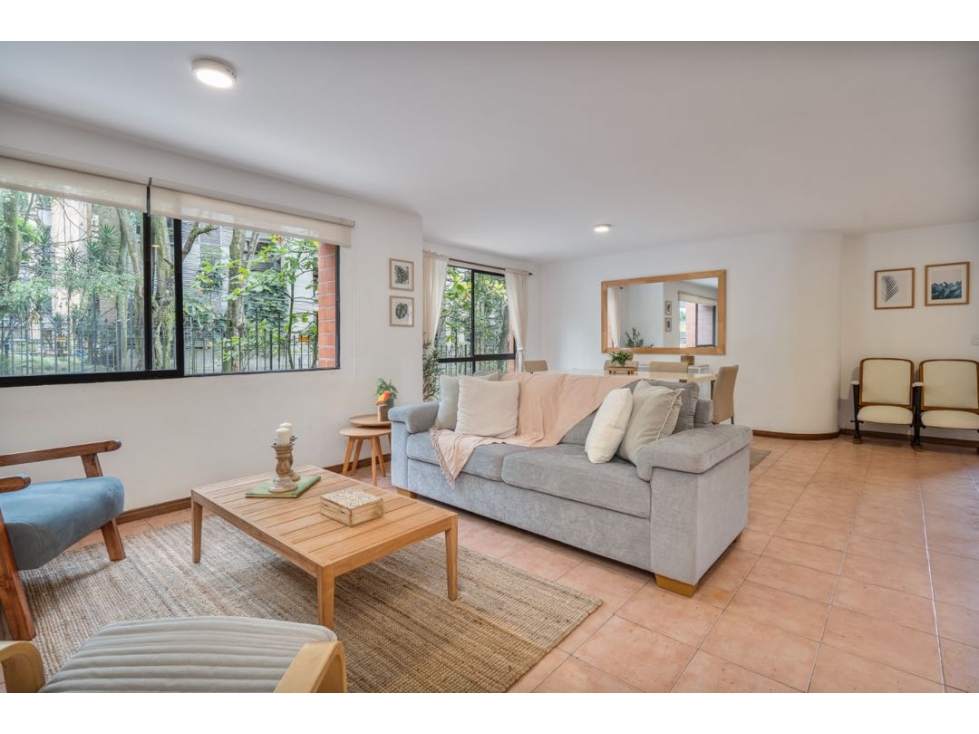 Venta de apartamento amoblado en Calle 11, Poblado — foto 2