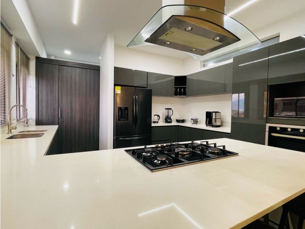 Penthouse en Venta Amoblado en El Poblado — foto 3