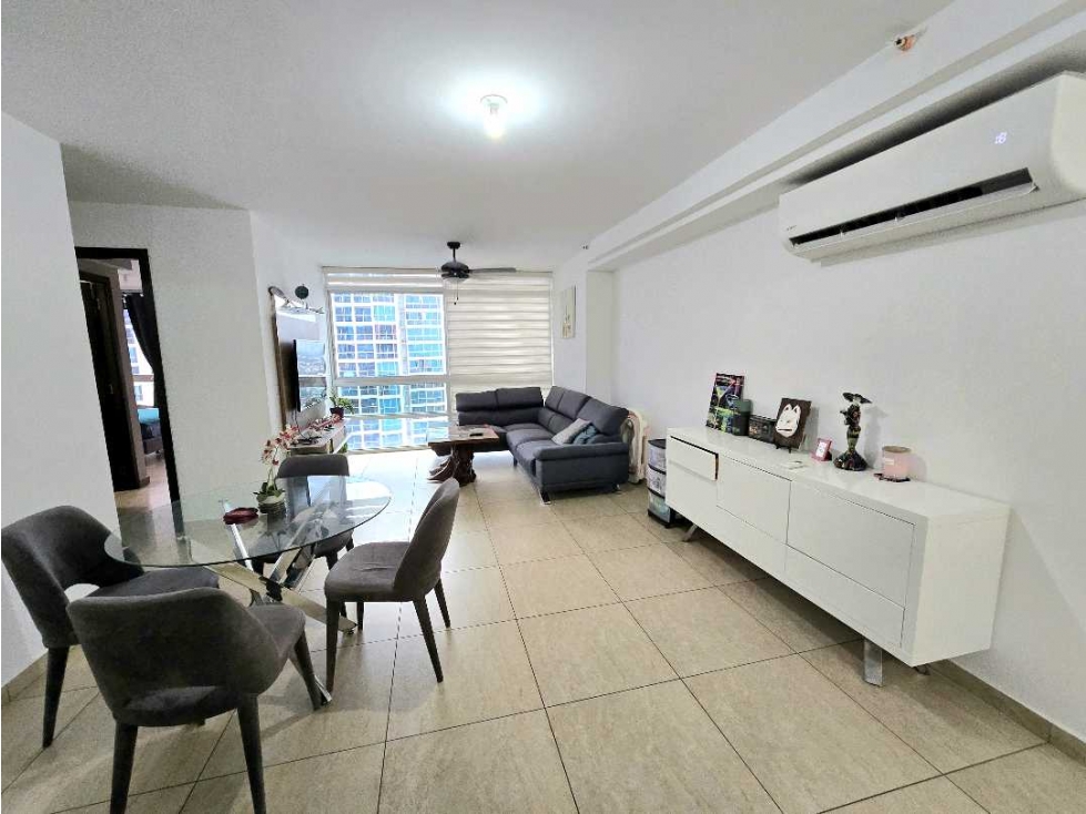 VENTA DE APARTAMENTO AMOBLADO A PASOS DEL PARQUE OMAR