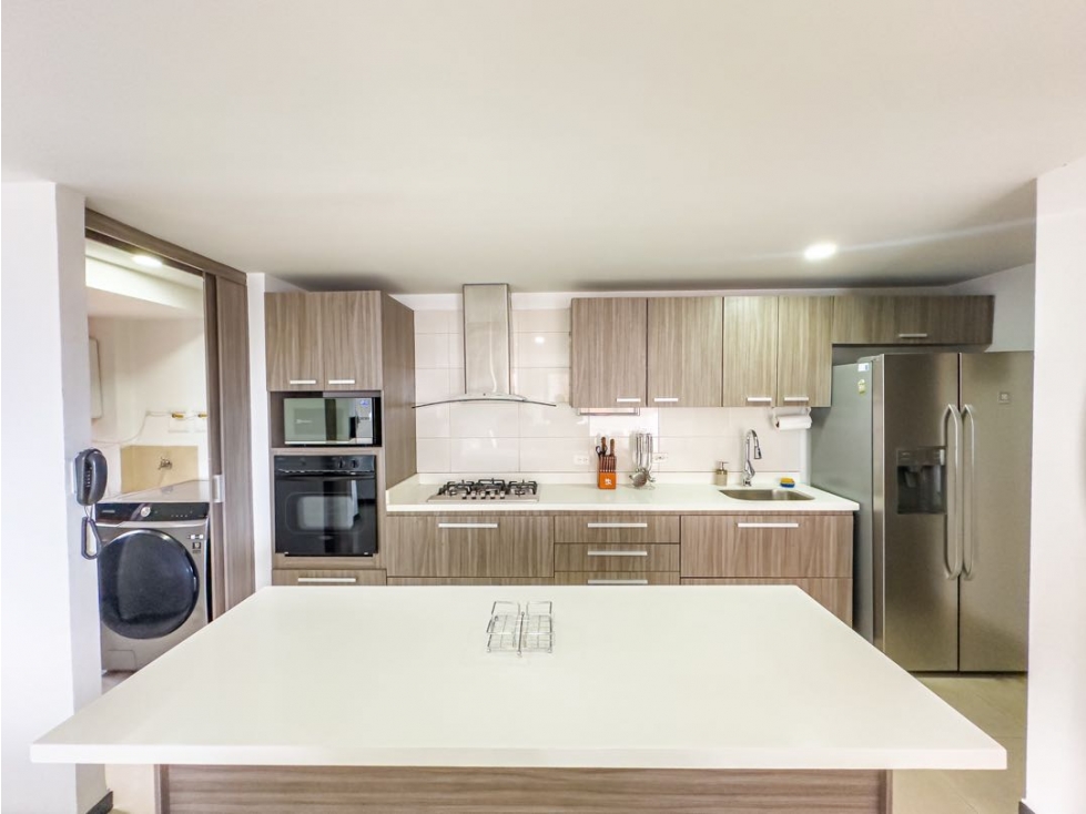 Venta de apartamento amoblado en unidad completa / Castropol — foto 2