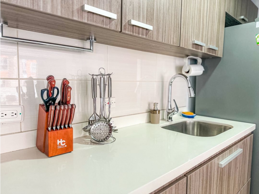 Venta de apartamento amoblado en unidad completa / Castropol — foto 4