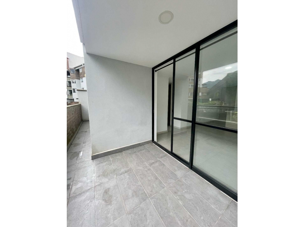 Venta de apartamento cerca al parque del Retiro — foto 2