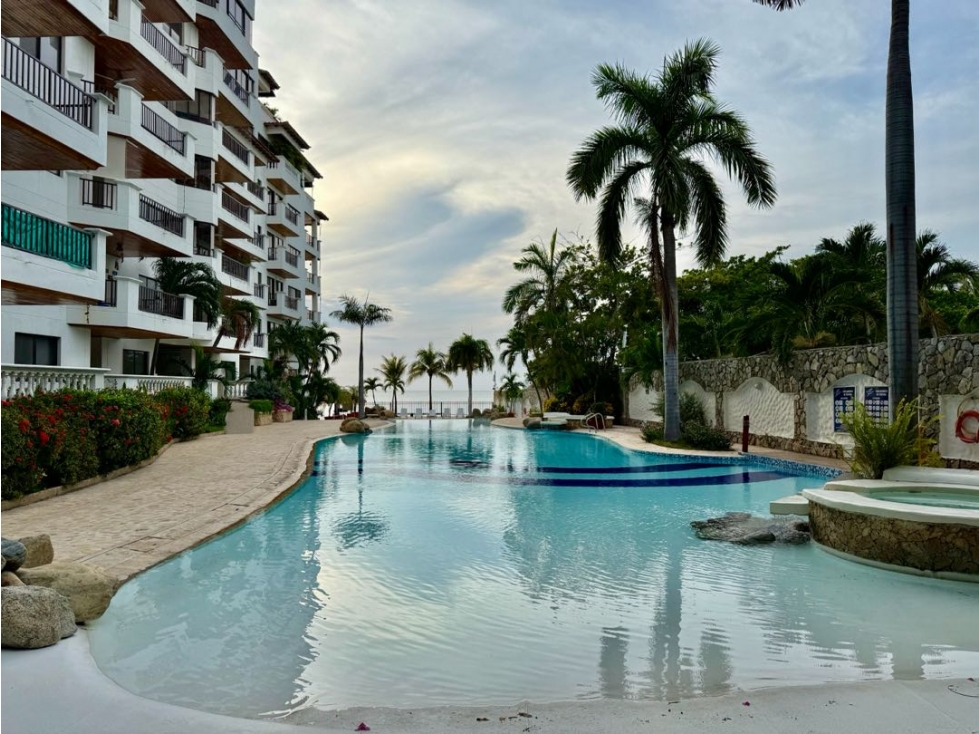 Venta de apartamento con salida al mar en Bello Horizonte