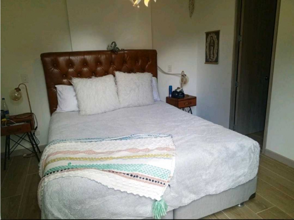 VENTA DE APARTAMENTO CON TERRAZA EN EL RETIRO. — foto 5