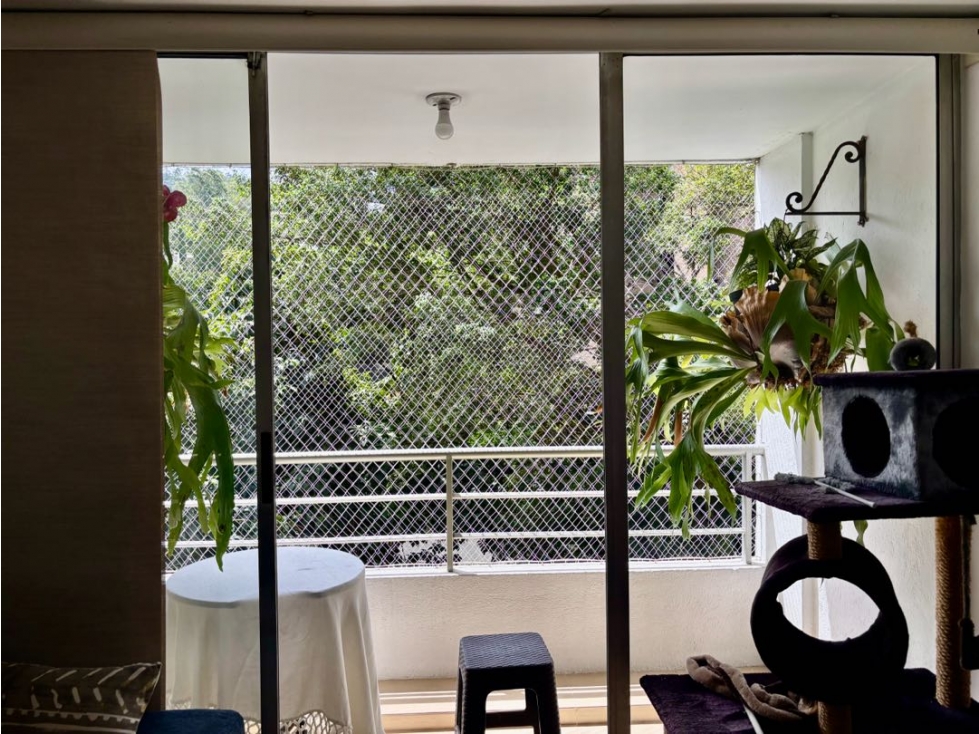 Venta de apartamento con una muy buena ubicación en altos del poblado
