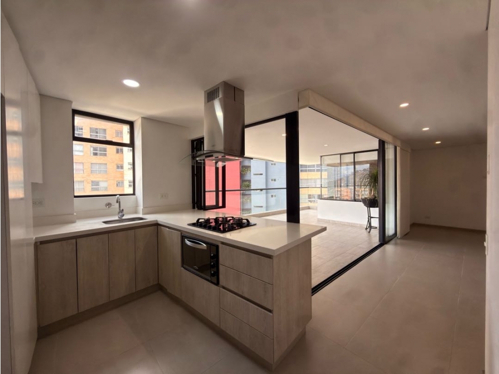 Venta de apartamento con vista a la ciudad en la Loma de las Brujas — foto 2
