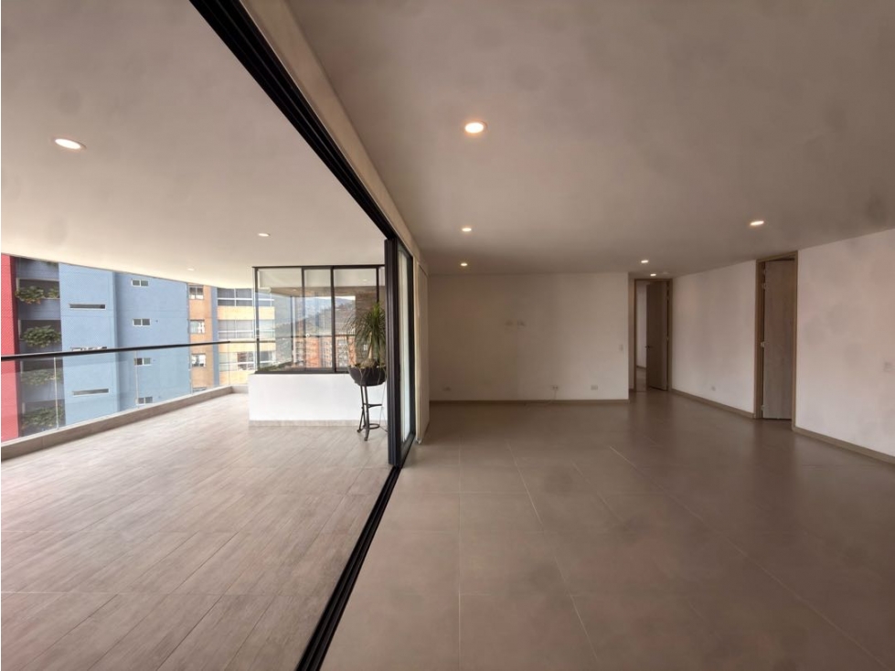 Venta de apartamento con vista a la ciudad en la Loma de las Brujas — foto 5