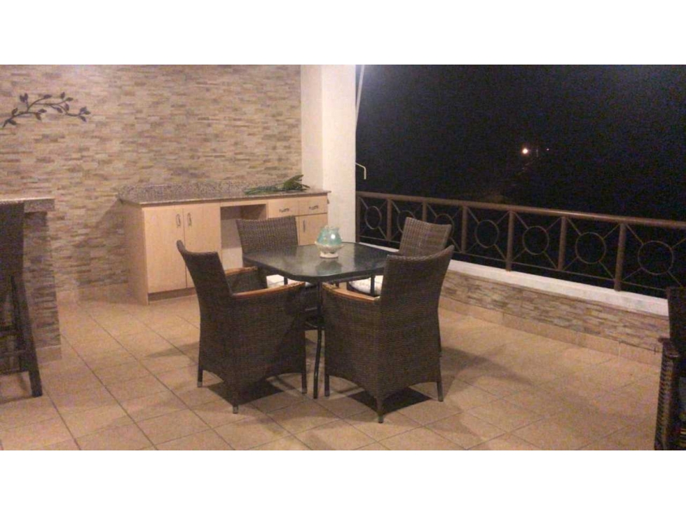 VENTA DE APARTAMENTO DE PLAYA EN PUNTA BARCO, AMPLIO Y MUCHA SEGURIDAD — foto 5