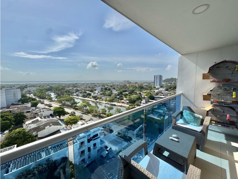 VENTA DE APARTAMENTO DE TRES HABITACIONES Y ESTUDIO EN CRESPO - 2