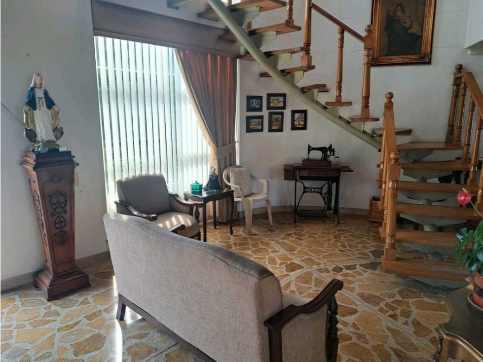 Venta de apartamento dúplex con terraza en Laureles, Medellín — foto 2