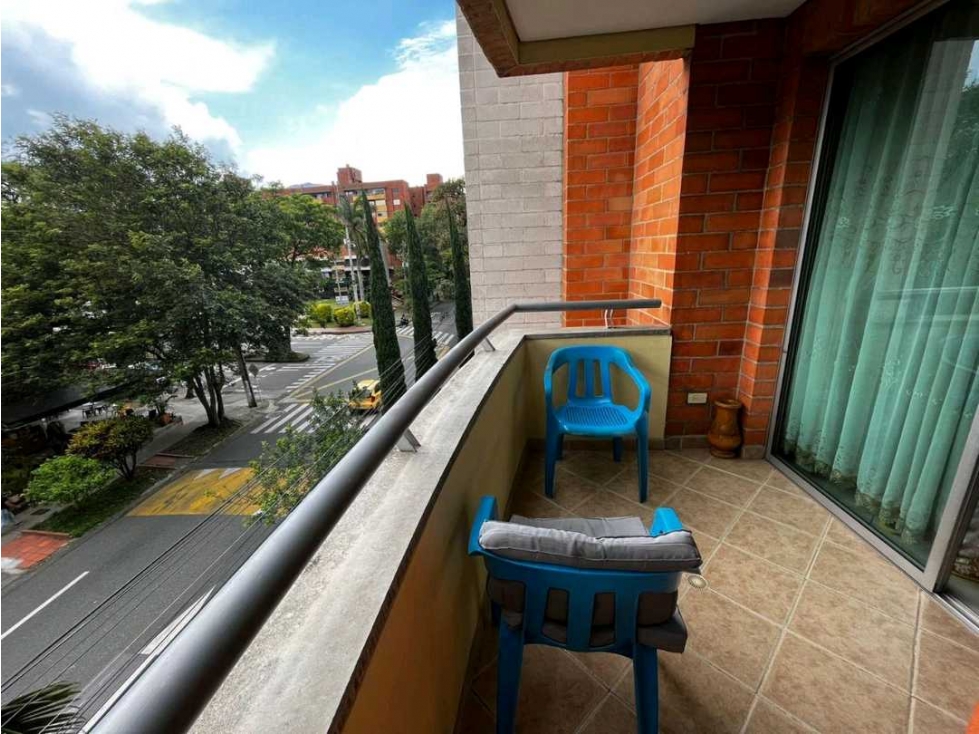 VENTA DE APARTAMENTO DUPLEX EN LAURELES CON TERRAZA. — foto 2