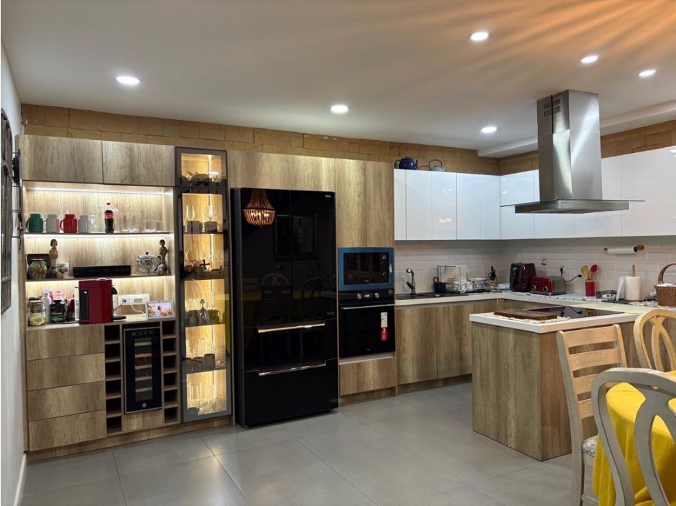 Apartamento de venta, 3 habitaciones en Ciudad del Mar Manta. — foto 4