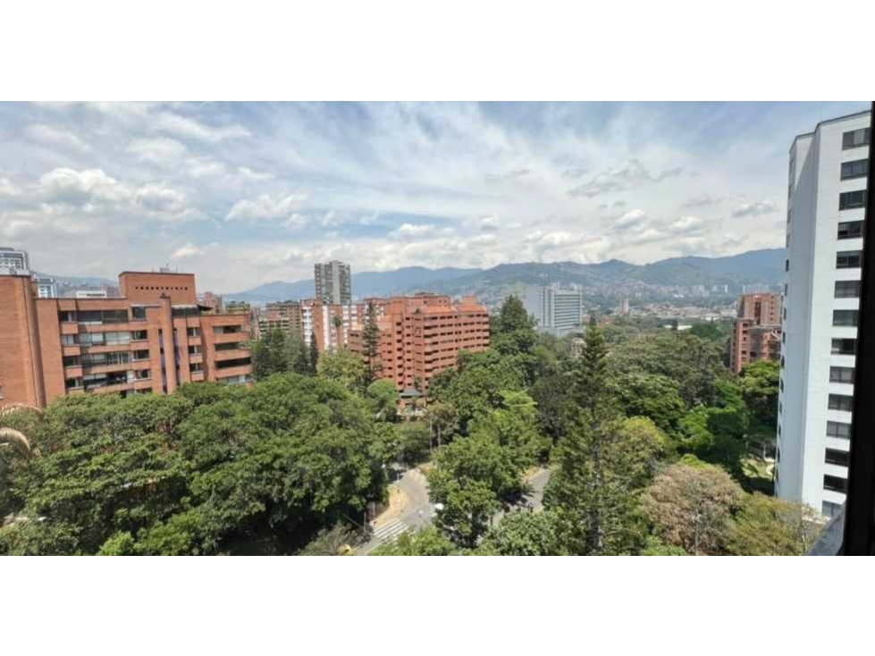 VENTA DE APARTAMENTO DUPLEX EN PATIO BONITO, EL POBLADO.