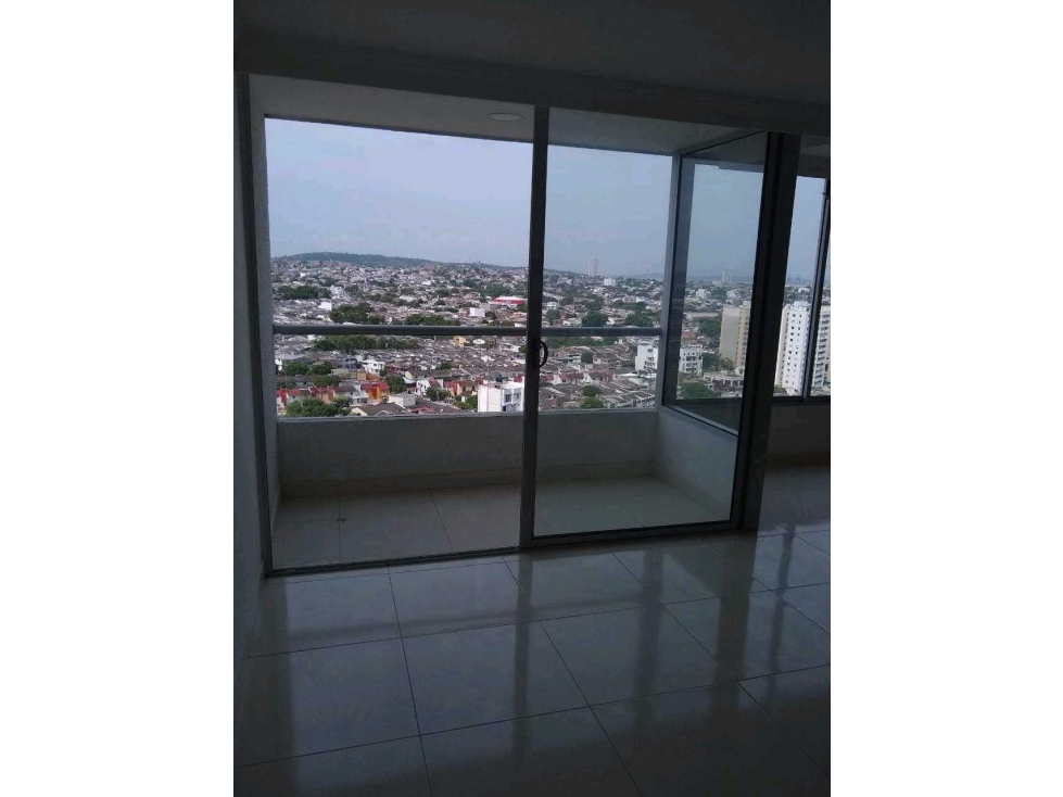 SE VENDE APARTAMENTO EN LA CONCEPCIÓN — foto 3