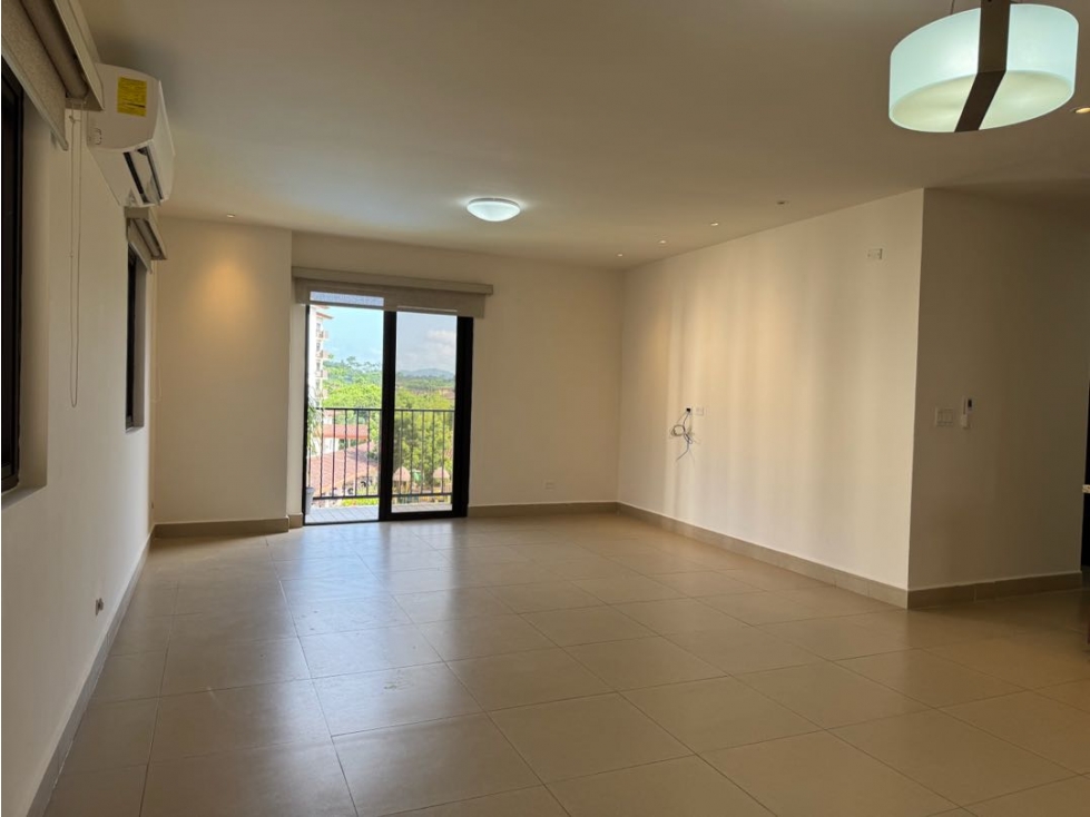 Venta de Apartamento en Albrook.PH Embassy Village