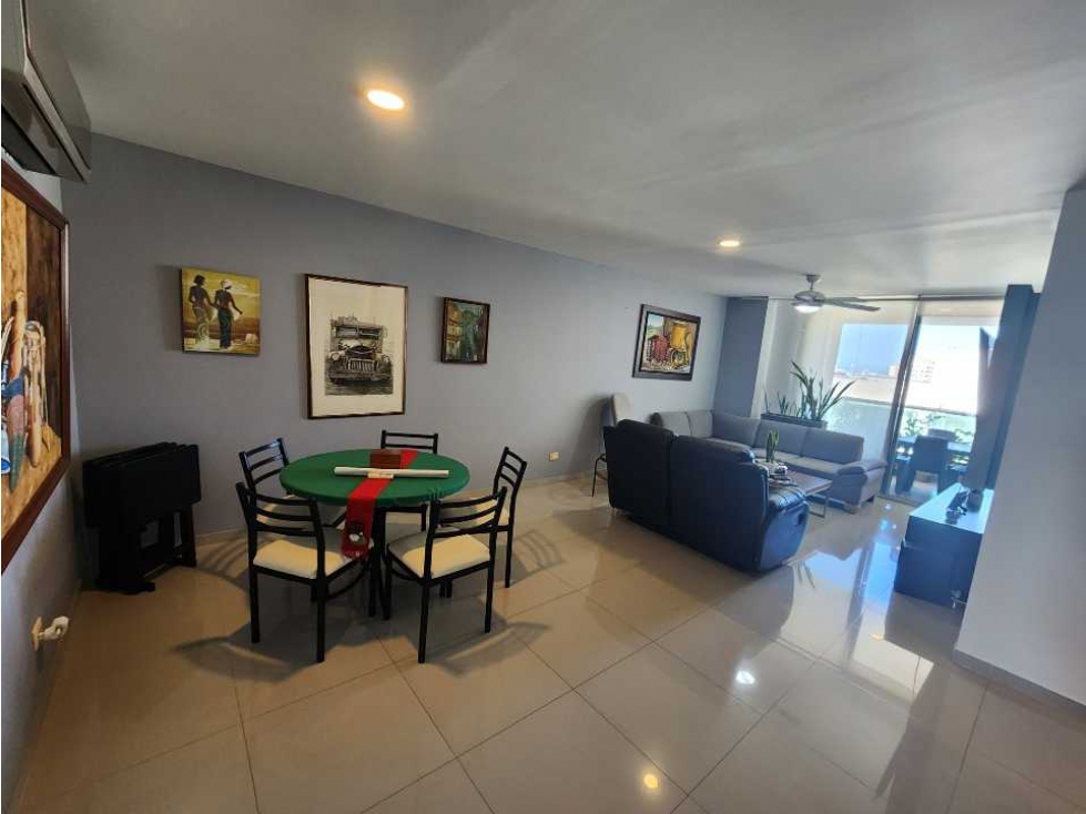 VENTA DE APARTAMENTO EN ALTOS DE RIOMAR (BAJO DE PRECIO)