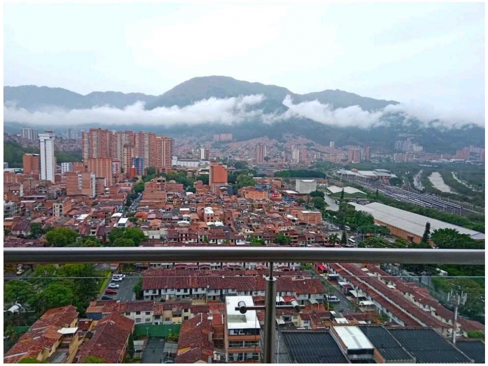 VENTA DE APARTAMENTO EN BELLO, SECTOR CABAÑAS PISO ALTO. — foto 2