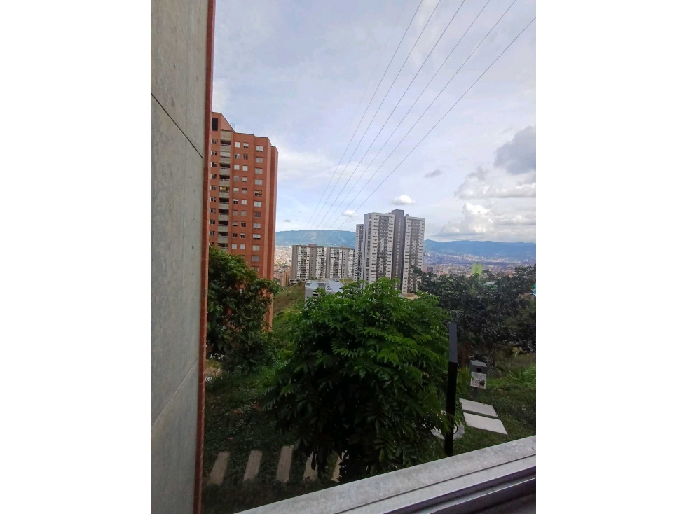 Venta de apartamento en calasanz parte alta