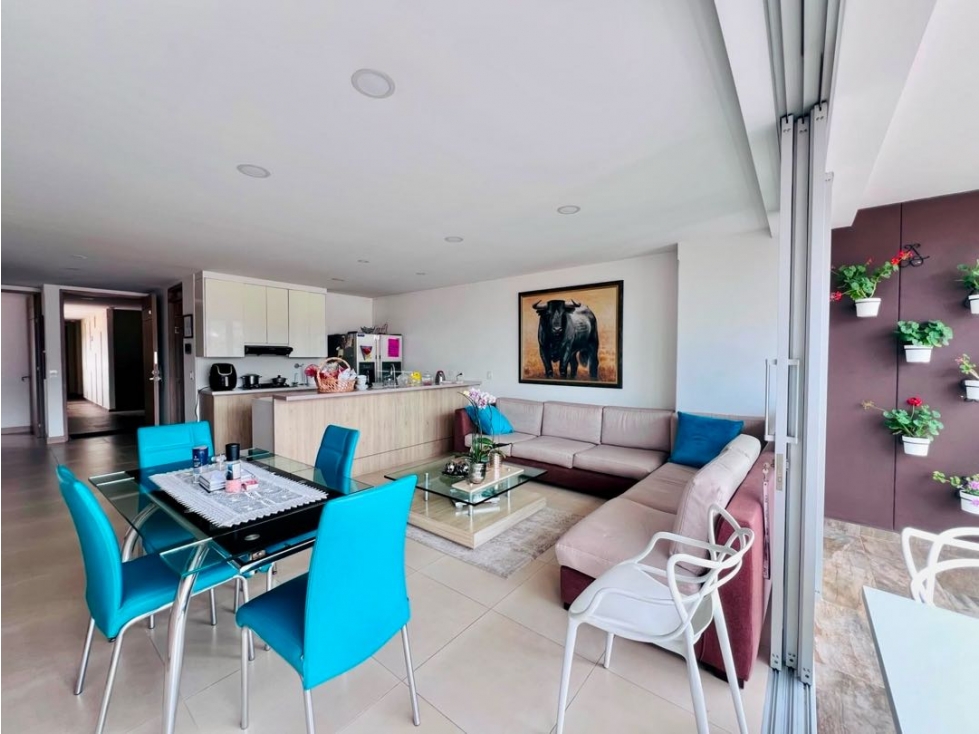 VENTA DE APARTAMENTO EN CALAZANZ PARTE BAJA — foto 2