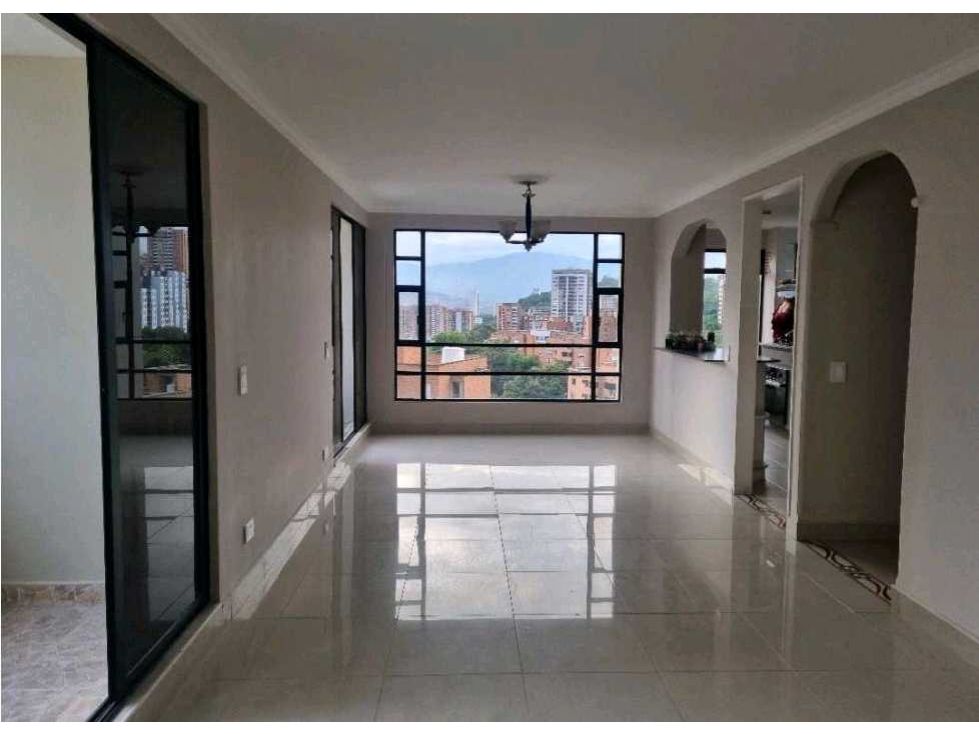 VENTA DE APARTAMENTO EN CASTROPOL. — foto 2