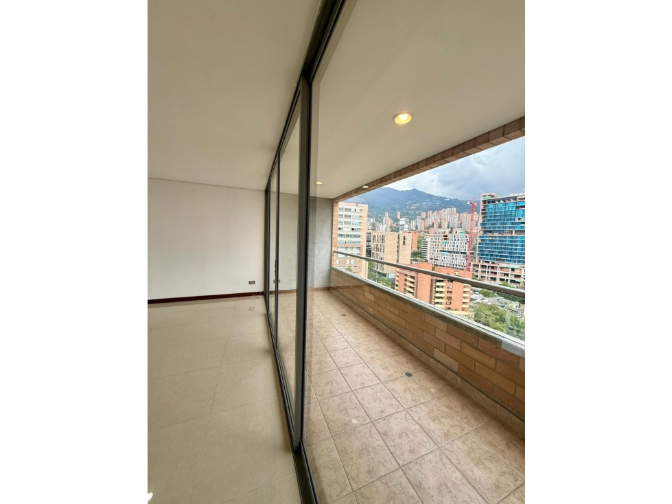 Venta de apartamento en Castropol Poblado — foto 5