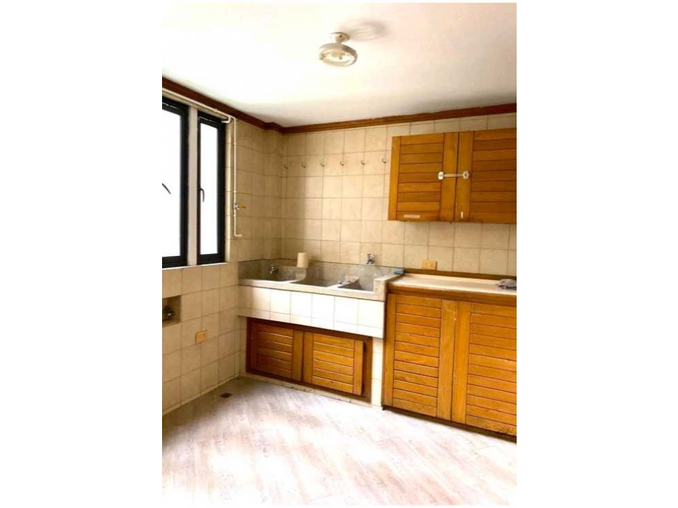 VENTA DE APARTAMENTO EN CASTROPOL, EL POBLADO. — foto 5