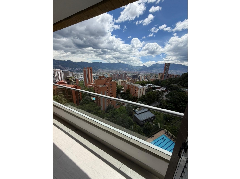 Venta de apartamento en Castropol, Poblado