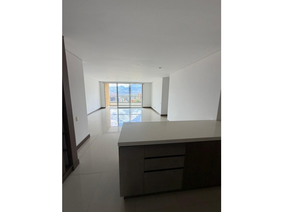 Venta de apartamento en Castropol, Poblado — foto 2