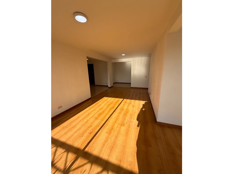 Venta de apartamento en Castropol Poblado — foto 5
