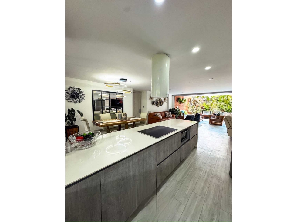 VENTA DE APARTAMENTO CON TERRAZAS EN CASTROPOL, EL POBLADO — foto 4