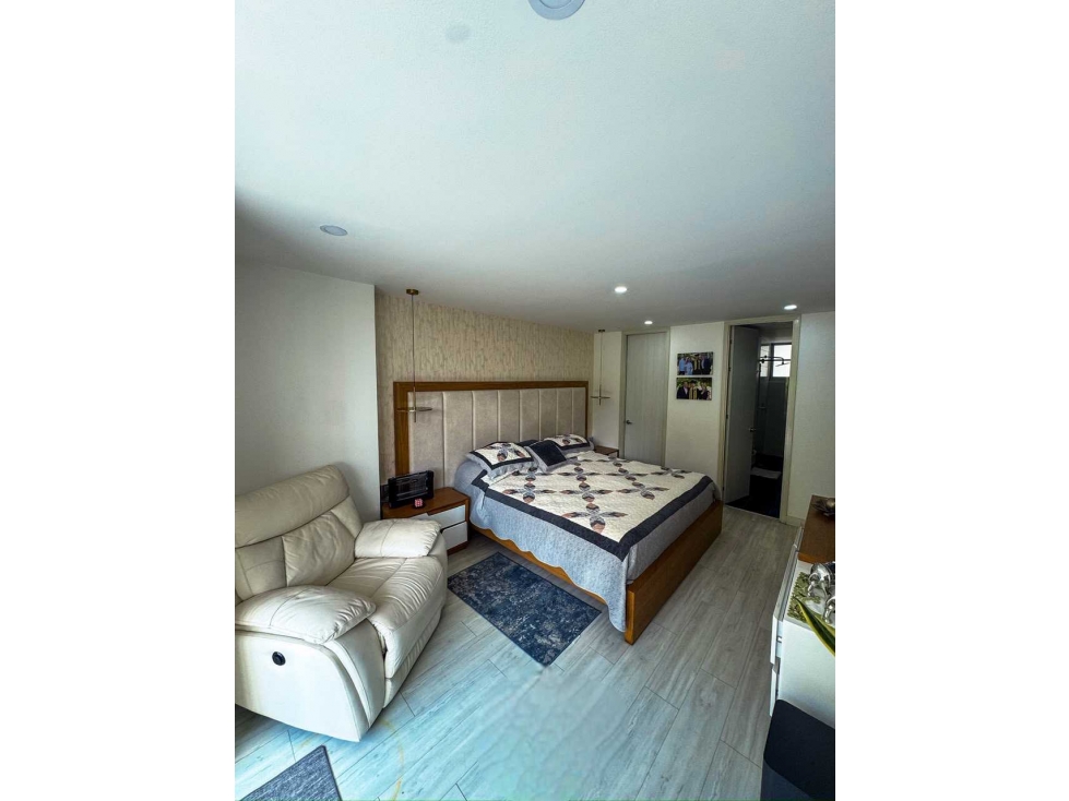 VENTA DE APARTAMENTO CON TERRAZAS EN CASTROPOL, EL POBLADO — foto 6
