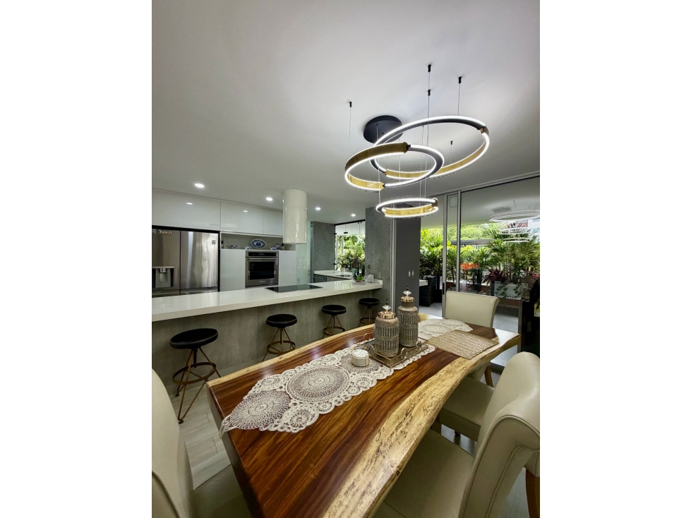 Venta de apartamento en Castropol, Poblado