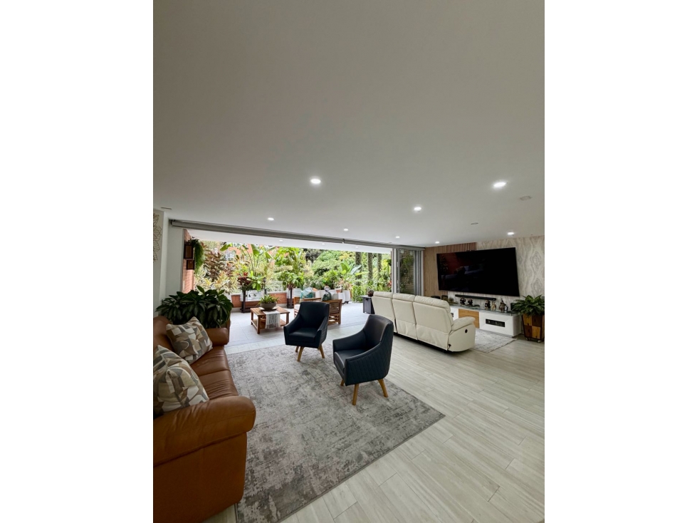 Venta de apartamento en Castropol, Poblado — foto 2