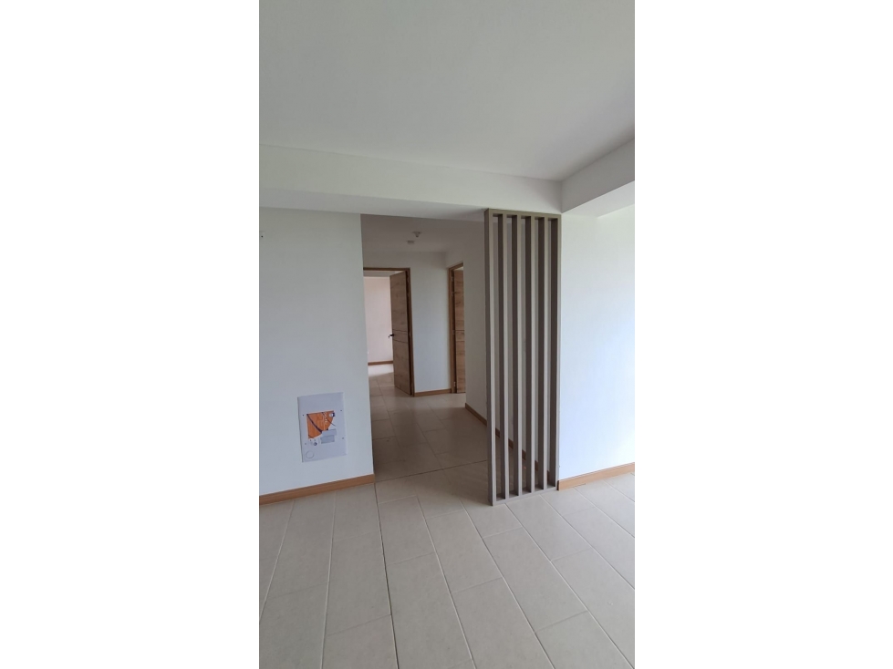 Venta de apartamento en Cerritos Pereira con vista al valle y piscina — foto 2