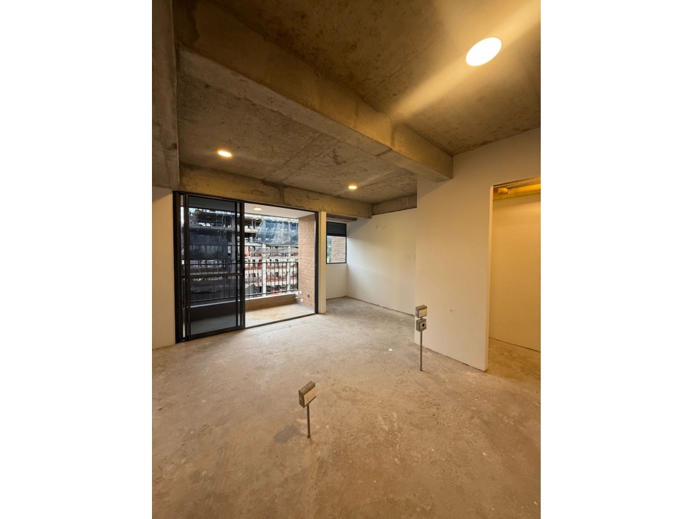 Venta de apartamento en ciudad del Río en obra gris para terminar