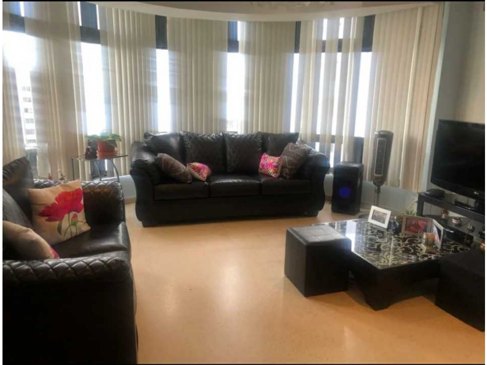 VENTA DE APARTAMENTO EN COCO DEL MAR PH LAS OLAS AMUEBLADO — foto 4