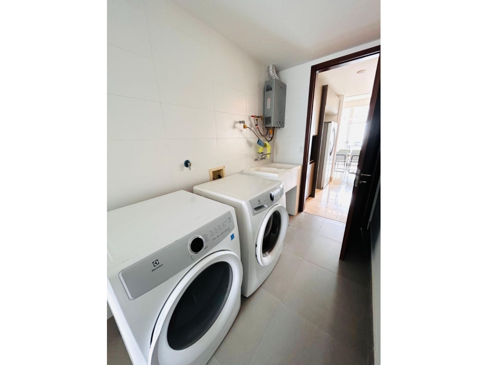 VENTA DE APARTAMENTO EN COCO DEL MAR PH PANORAMA 192m2 JP — foto 5