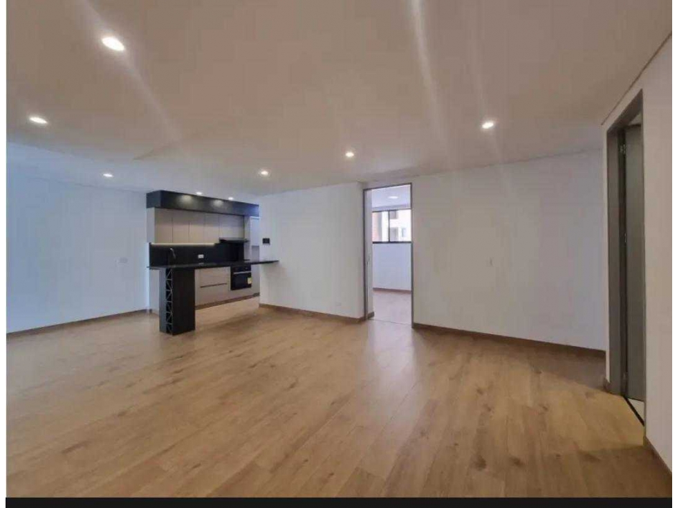 Venta de apartamento en conquistadores — foto 6
