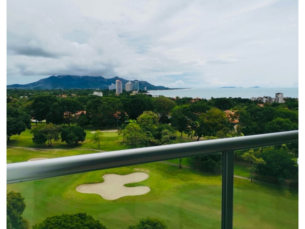 Venta de Apartamento en Coronado Golf en Playa Coronado