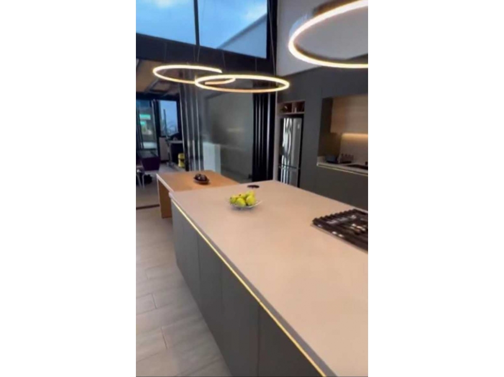 Venta de apartamento dúplex en La Castellana, Medellín, piso 6 — foto 3