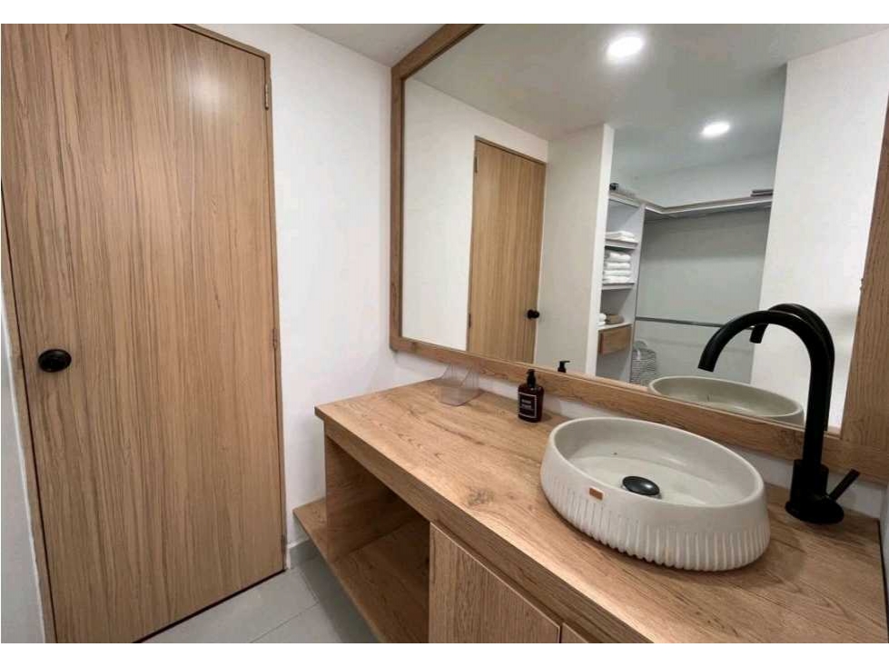 VENTA DE APARTAMENTO EN EL POBLADO, SECTOR EL CAMPESTRE. — foto 4