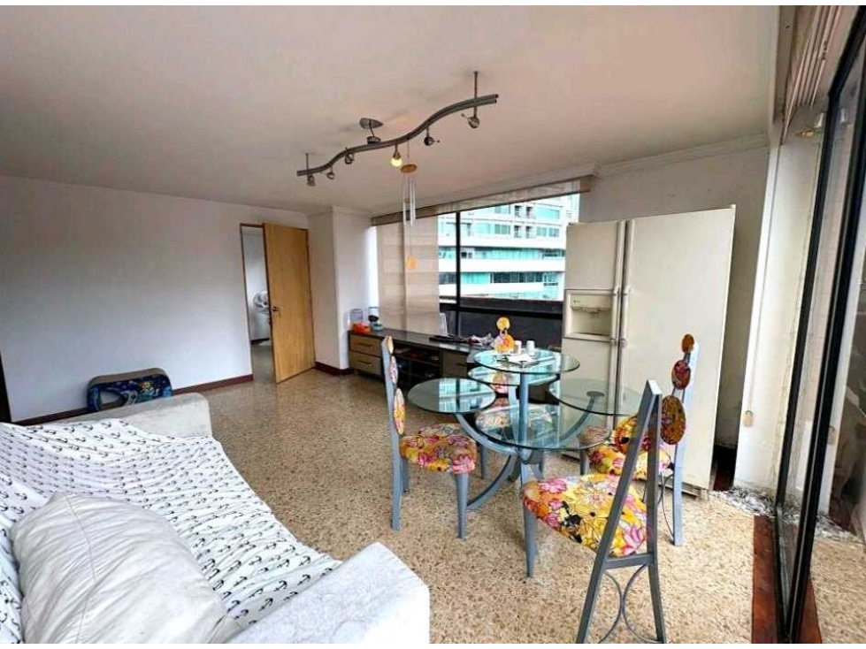 VENTA DE PENTHOUSE EN EL POBLADO CERCA OVIEDO. — foto 4
