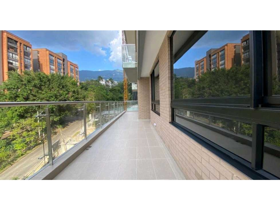 VENTA DE APARTAMENTO EN EL POBLADO, LOS BALSOS CON LA INFERIOR. — foto 2