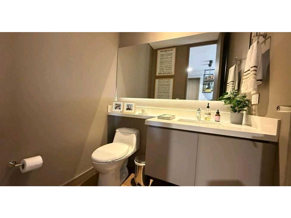 VENTA DE APARTAMENTO EN EL POBLADO, LOS BALSOS CON LA INFERIOR. — foto 5