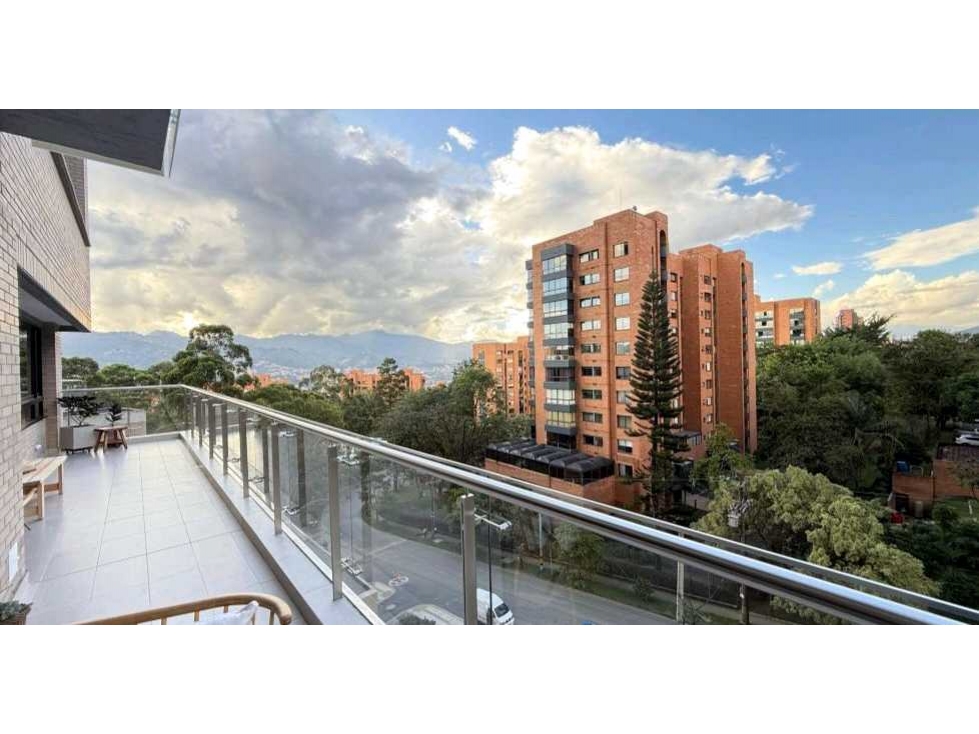 VENTA DE APARTAMENTO EN EL POBLADO, LOS BALSOS CON LA INFERIOR. — foto 6