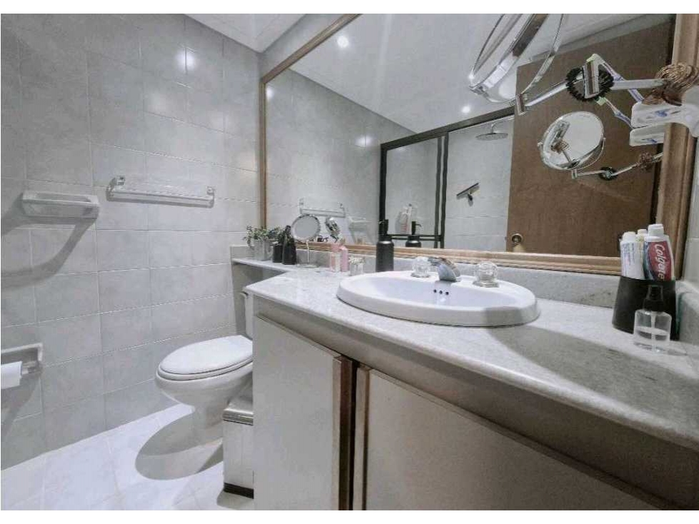 VENTA DE APARTAMENTO EN EL POBLADO, EL TESORO. — foto 2