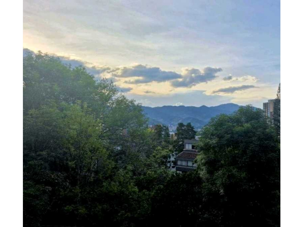 VENTA DE APARTAMENTO EN EL POBLADO, EL TESORO.