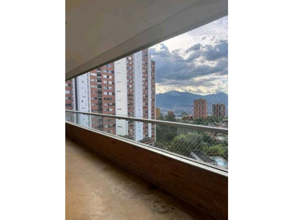 VENTA DE APARTAMENTO EN EL POBLADO, LOMA DEL TESORO.