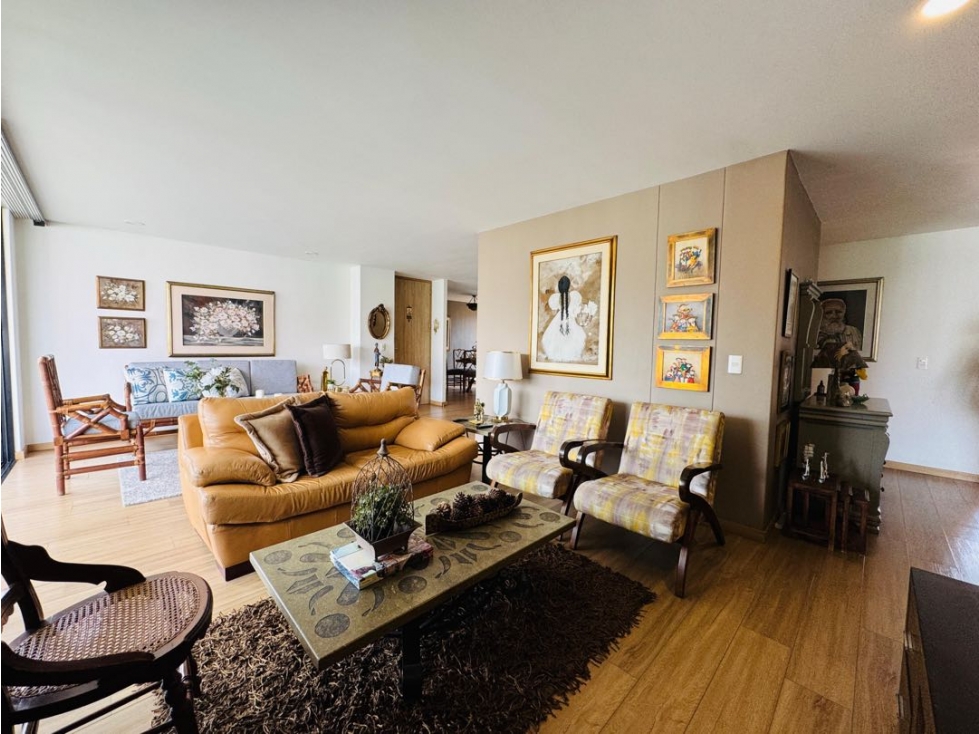 VENTA DE APARTAMENTO REFORMADO EN EL POBLADO - LOS PARRA - 2
