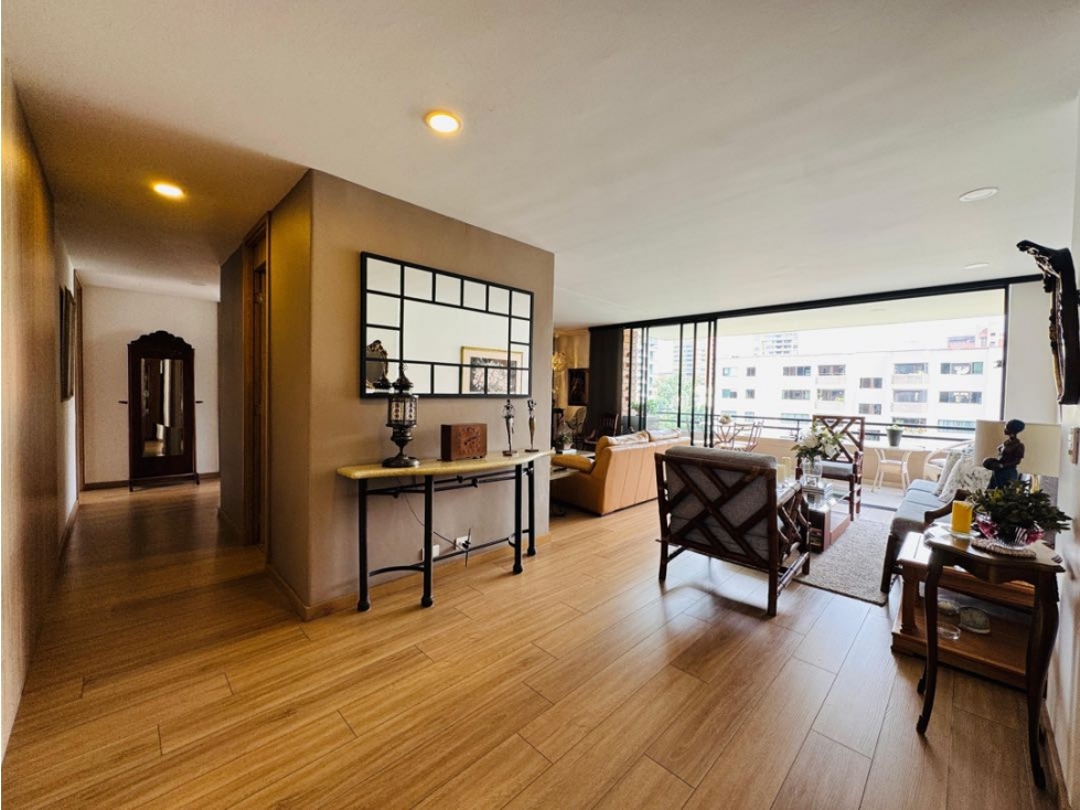 VENTA DE APARTAMENTO REFORMADO EN EL POBLADO - LOS PARRA - 5